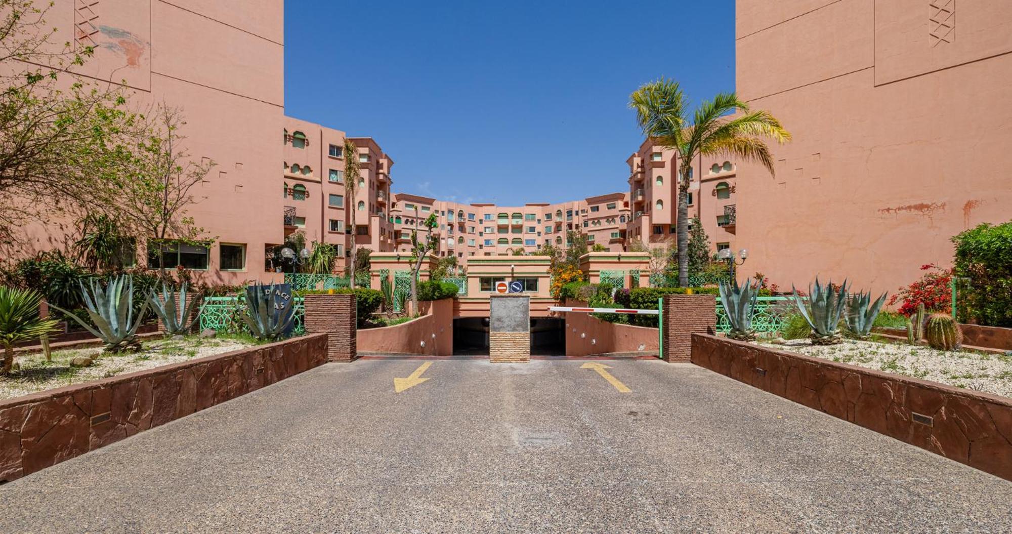 Апартаменты Charming 2-Bed Oasis Pool View Марракеш Экстерьер фото